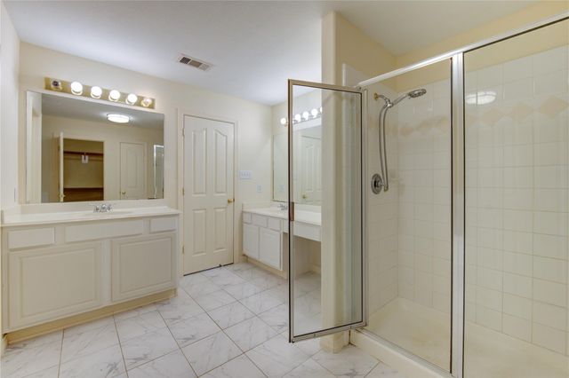 7611 S Linpar Court, Houston, TX 77040