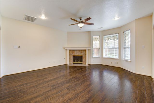 7611 S Linpar Court, Houston, TX 77040