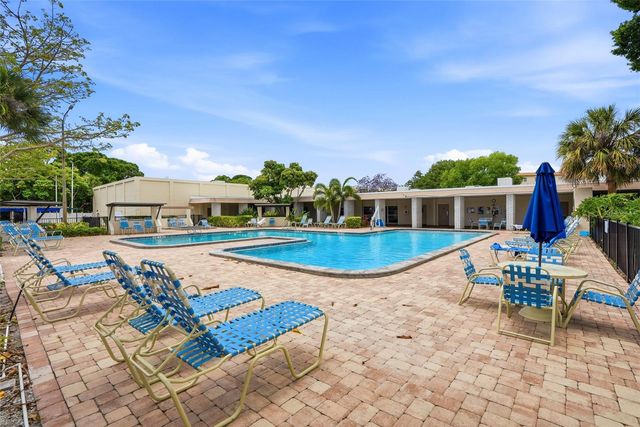 5967 TERRACE PARK DRIVE N 201, St Petersburg, FL 33709