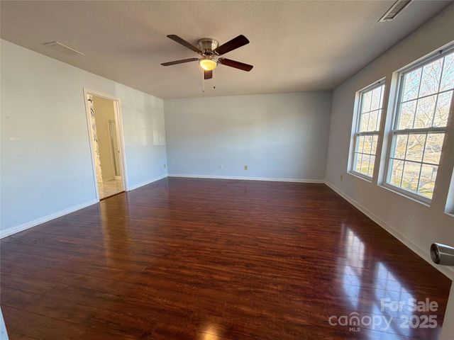 3401 Pikes Peak Drive, Gastonia, NC 28052