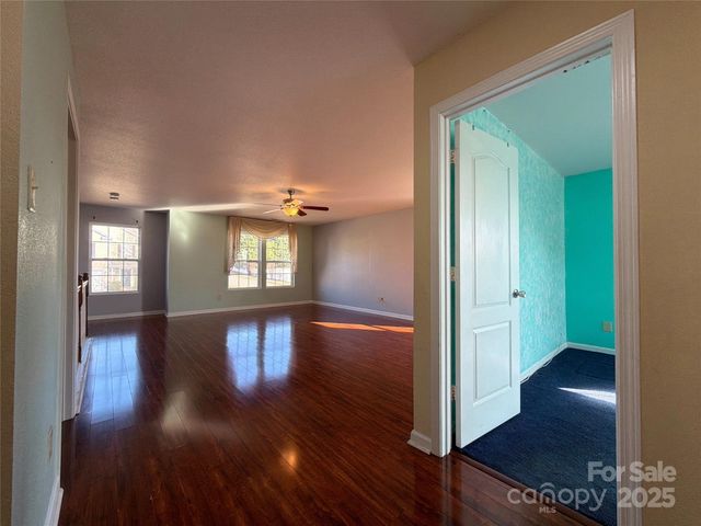 3401 Pikes Peak Drive, Gastonia, NC 28052