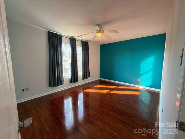 3401 Pikes Peak Drive, Gastonia, NC 28052