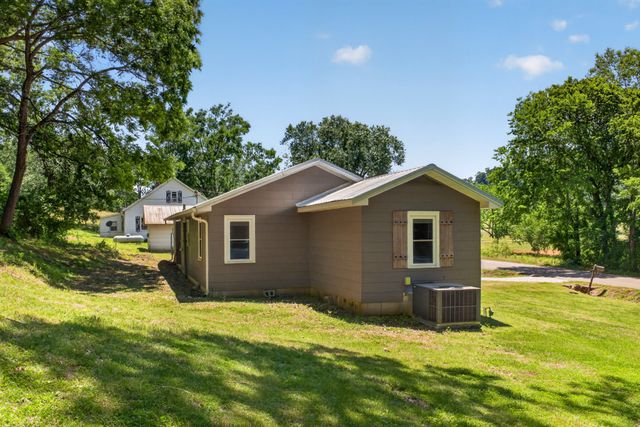 4854 Dry Fork Rd, Hampshire, TN 38461