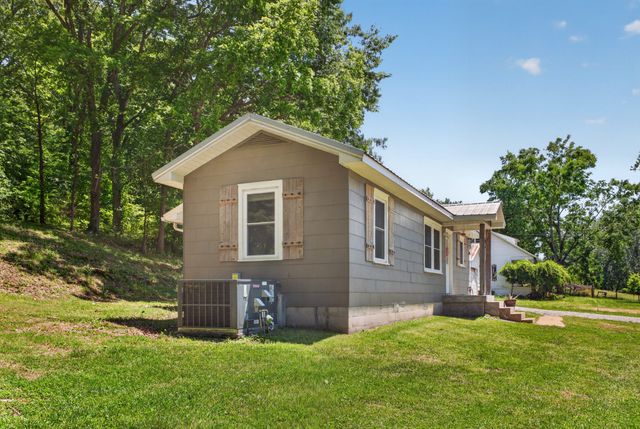 4854 Dry Fork Rd, Hampshire, TN 38461