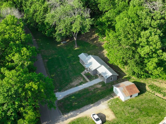 4854 Dry Fork Rd, Hampshire, TN 38461