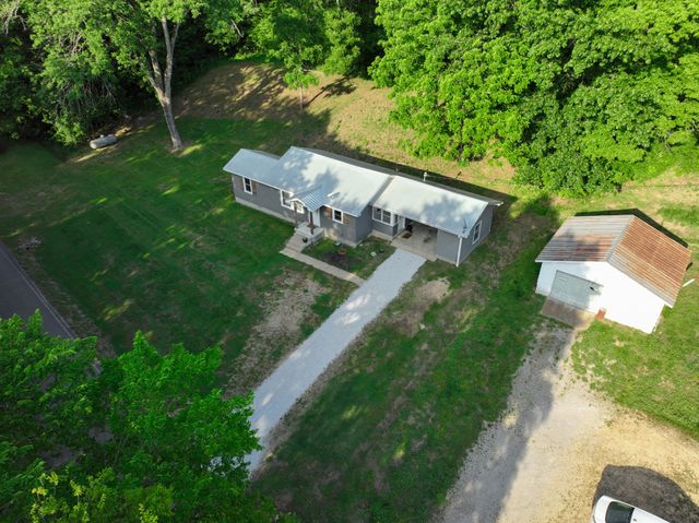 4854 Dry Fork Rd, Hampshire, TN 38461