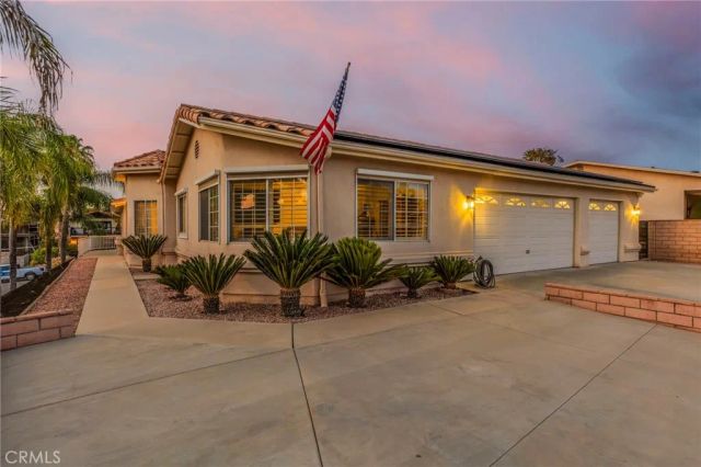 22560 Blue Teal Drive, Canyon Lake, CA 92587