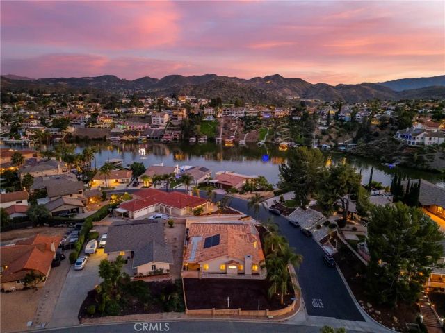 22560 Blue Teal Drive, Canyon Lake, CA 92587