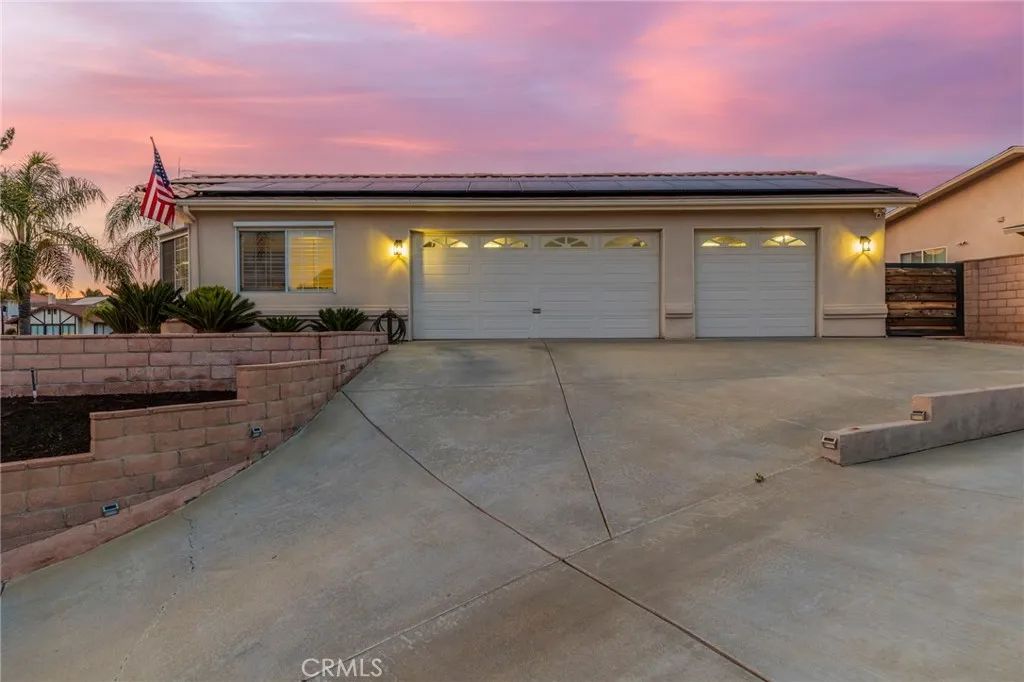 22560 Blue Teal Drive, Canyon Lake, CA 92587