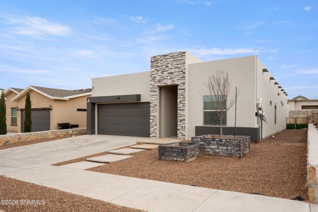 1138 Nickel Hill Avenue, Sunland Park, NM 88008