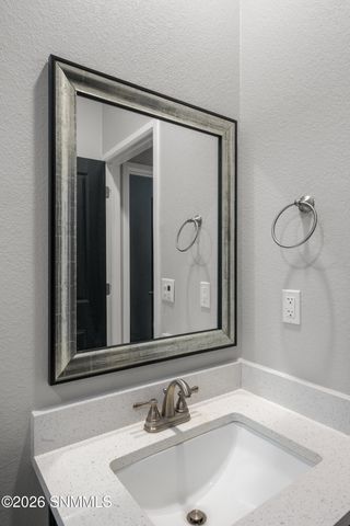 1138 Nickel Hill Avenue, Sunland Park, NM 88008