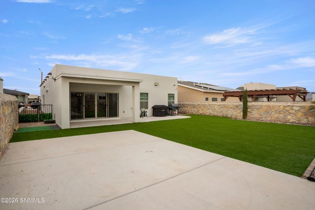 1138 Nickel Hill Avenue, Sunland Park, NM 88008