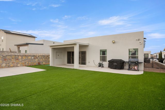 1138 Nickel Hill Avenue, Sunland Park, NM 88008