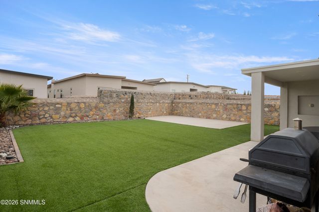 1138 Nickel Hill Avenue, Sunland Park, NM 88008