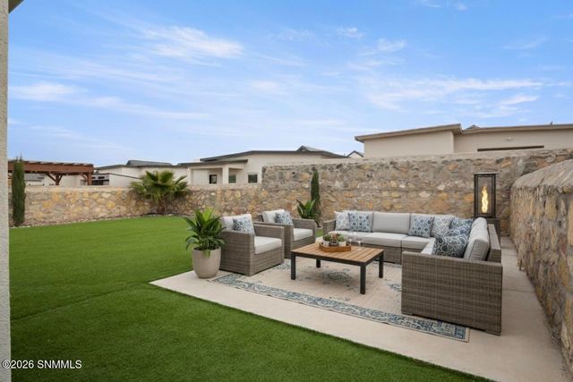 1138 Nickel Hill Avenue, Sunland Park, NM 88008