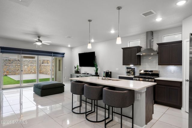 1138 Nickel Hill Avenue, Sunland Park, NM 88008