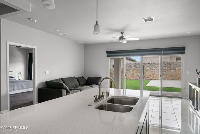 1138 Nickel Hill Avenue, Sunland Park, NM 88008