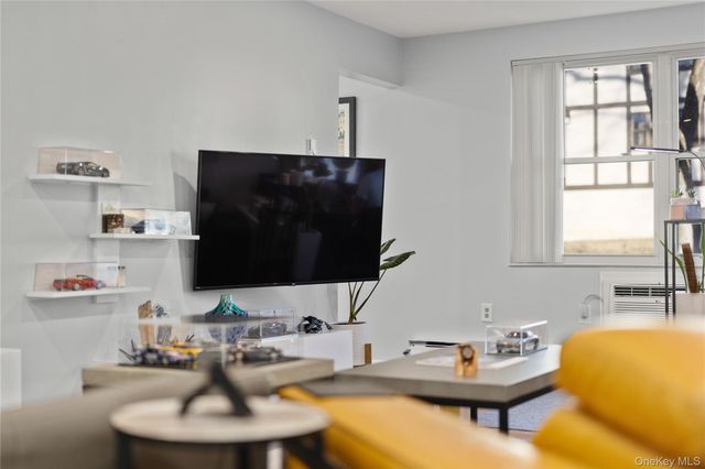 765 Sierra Vista Lane, Valley Cottage, NY 10989