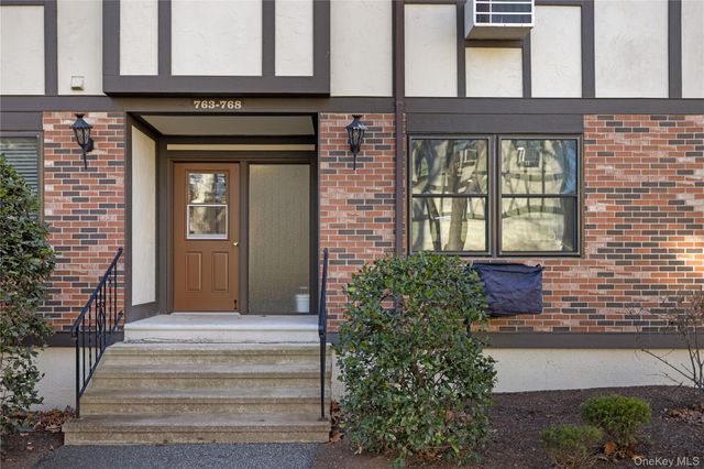 765 Sierra Vista Lane, Valley Cottage, NY 10989