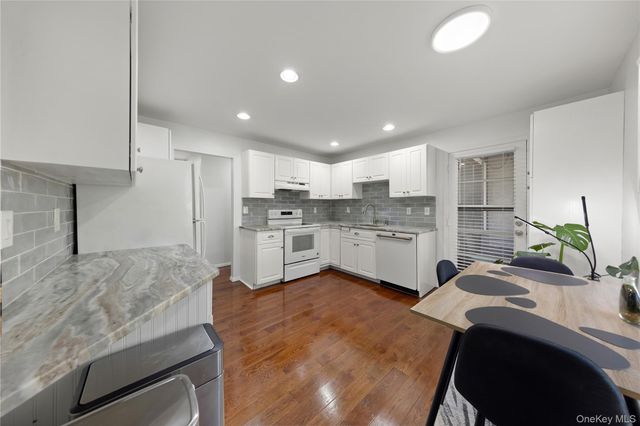 765 Sierra Vista Lane, Valley Cottage, NY 10989