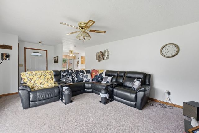 414 W 19th Avenue, Coal Valley, IL 61240