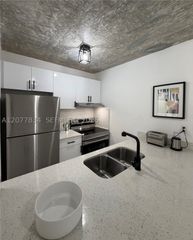 190 NW 69th St 3, Miami, FL 33150