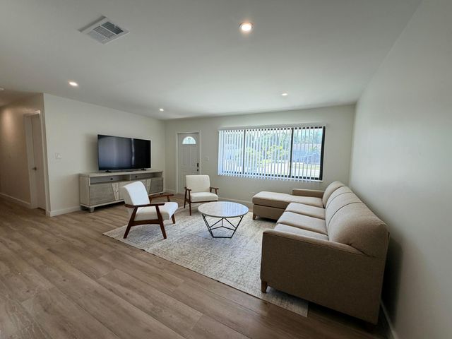 908 Lighthouse Drive, North Palm Beach, FL 33408