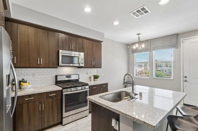 2054 Foxtrot Loop 3, Chula Vista, CA 91915