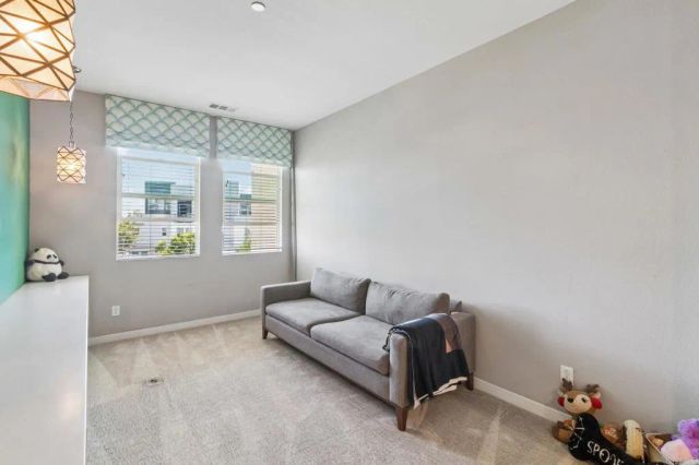 2054 Foxtrot Loop 3, Chula Vista, CA 91915