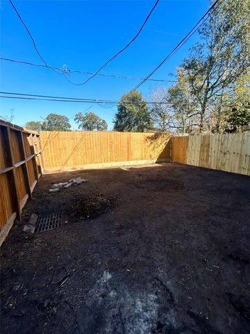 5127 Oasis Park, Houston, TX 77021