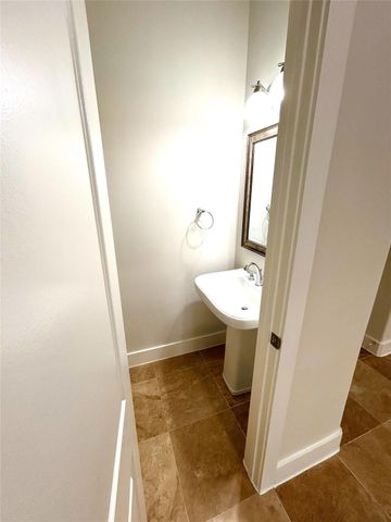 5127 Oasis Park, Houston, TX 77021