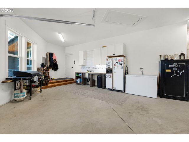 89120 ARROWHEAD Rd, Warrenton, OR 97146