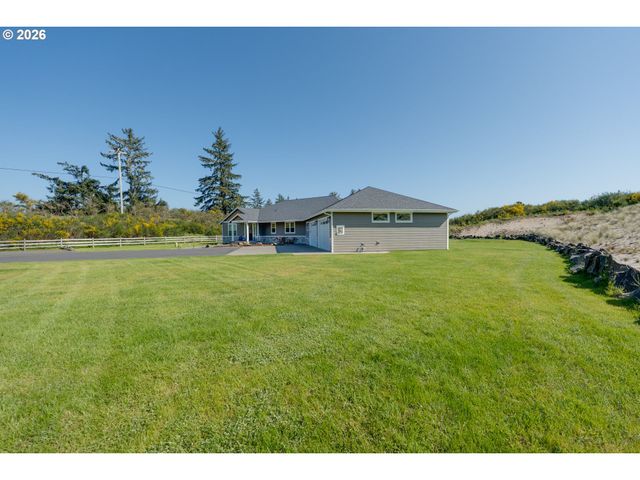 89120 ARROWHEAD Rd, Warrenton, OR 97146