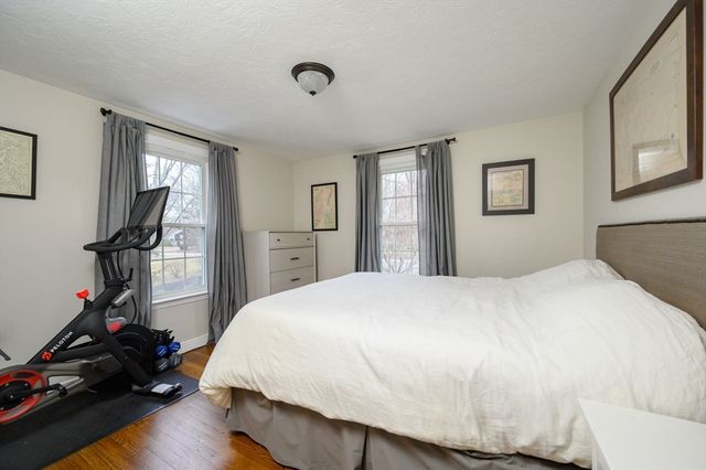 26 French St, Hingham, MA 02043