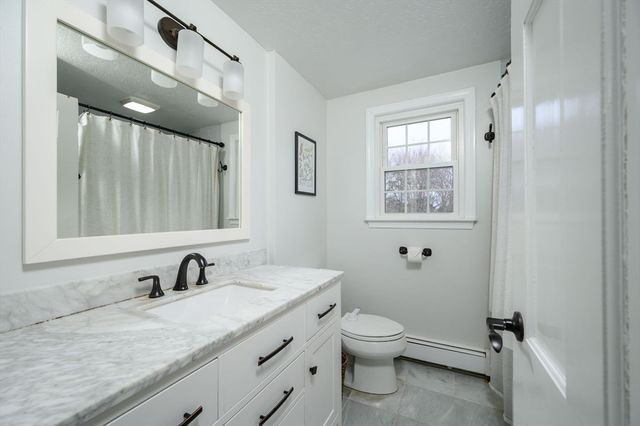 26 French St, Hingham, MA 02043