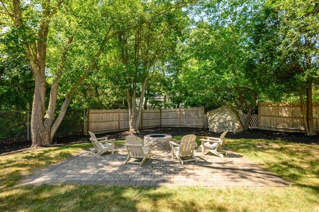 26 French St, Hingham, MA 02043