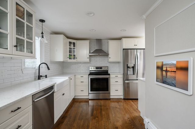 26 French St, Hingham, MA 02043