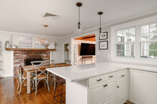 26 French St, Hingham, MA 02043
