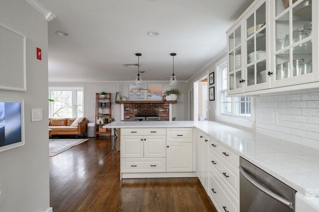 26 French St, Hingham, MA 02043