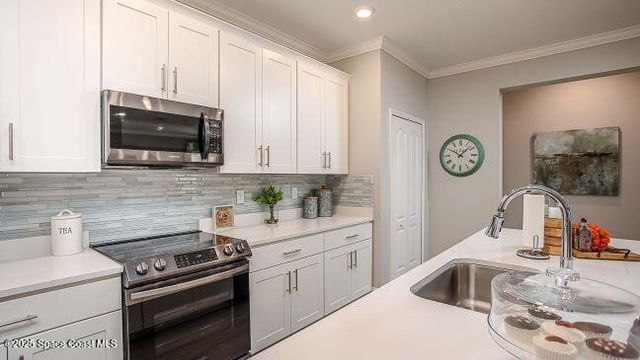 2885 Palisades Drive SE, Palm Bay, FL 32909