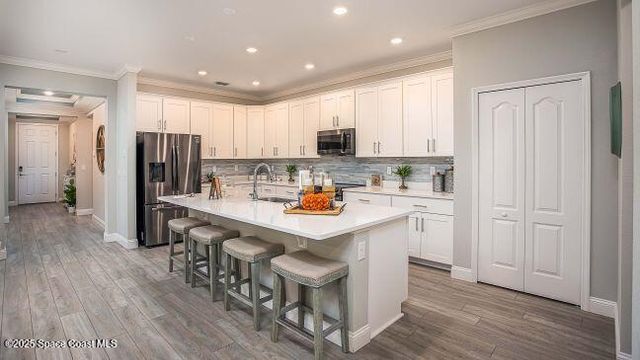 2885 Palisades Drive SE, Palm Bay, FL 32909