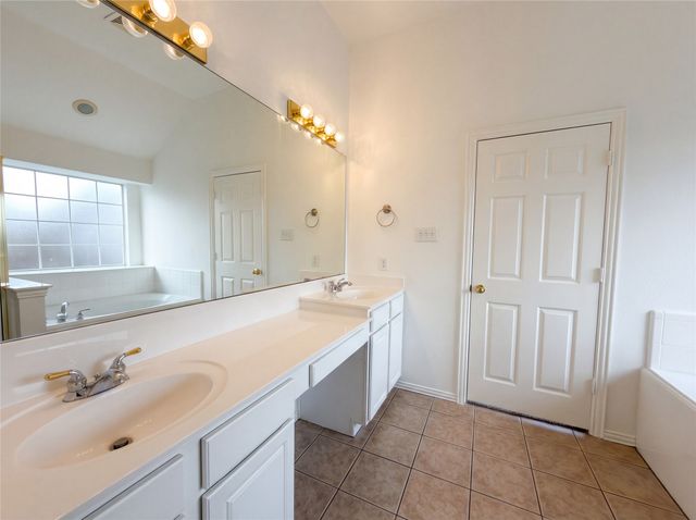 7617 Nightfall Drive, Denton, TX 76210