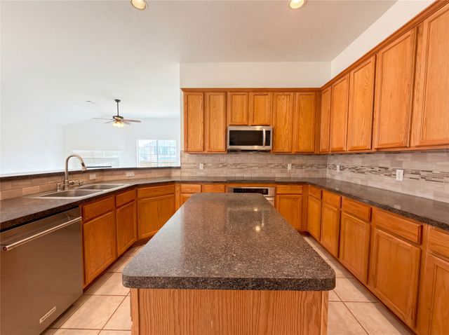 7617 Nightfall Drive, Denton, TX 76210