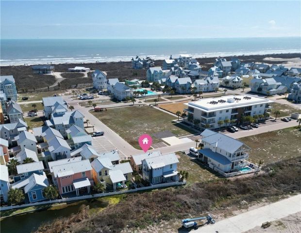 600 Center N 2, Port Aransas, TX 78373