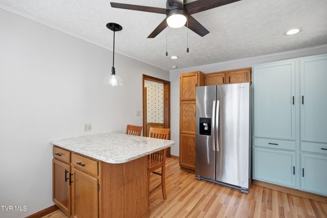 610 Leigh Avenue, Pennington Gap, VA 24277