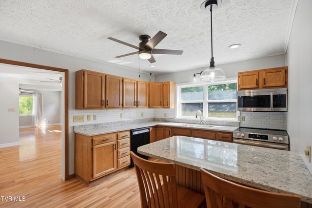 610 Leigh Avenue, Pennington Gap, VA 24277