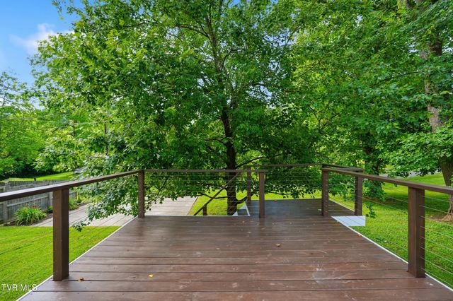 610 Leigh Avenue, Pennington Gap, VA 24277
