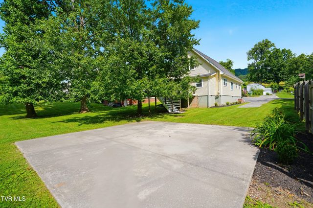 610 Leigh Avenue, Pennington Gap, VA 24277