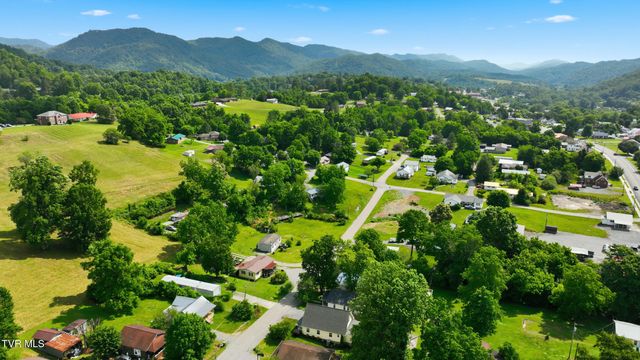 610 Leigh Avenue, Pennington Gap, VA 24277