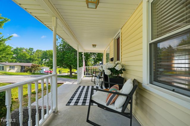 610 Leigh Avenue, Pennington Gap, VA 24277